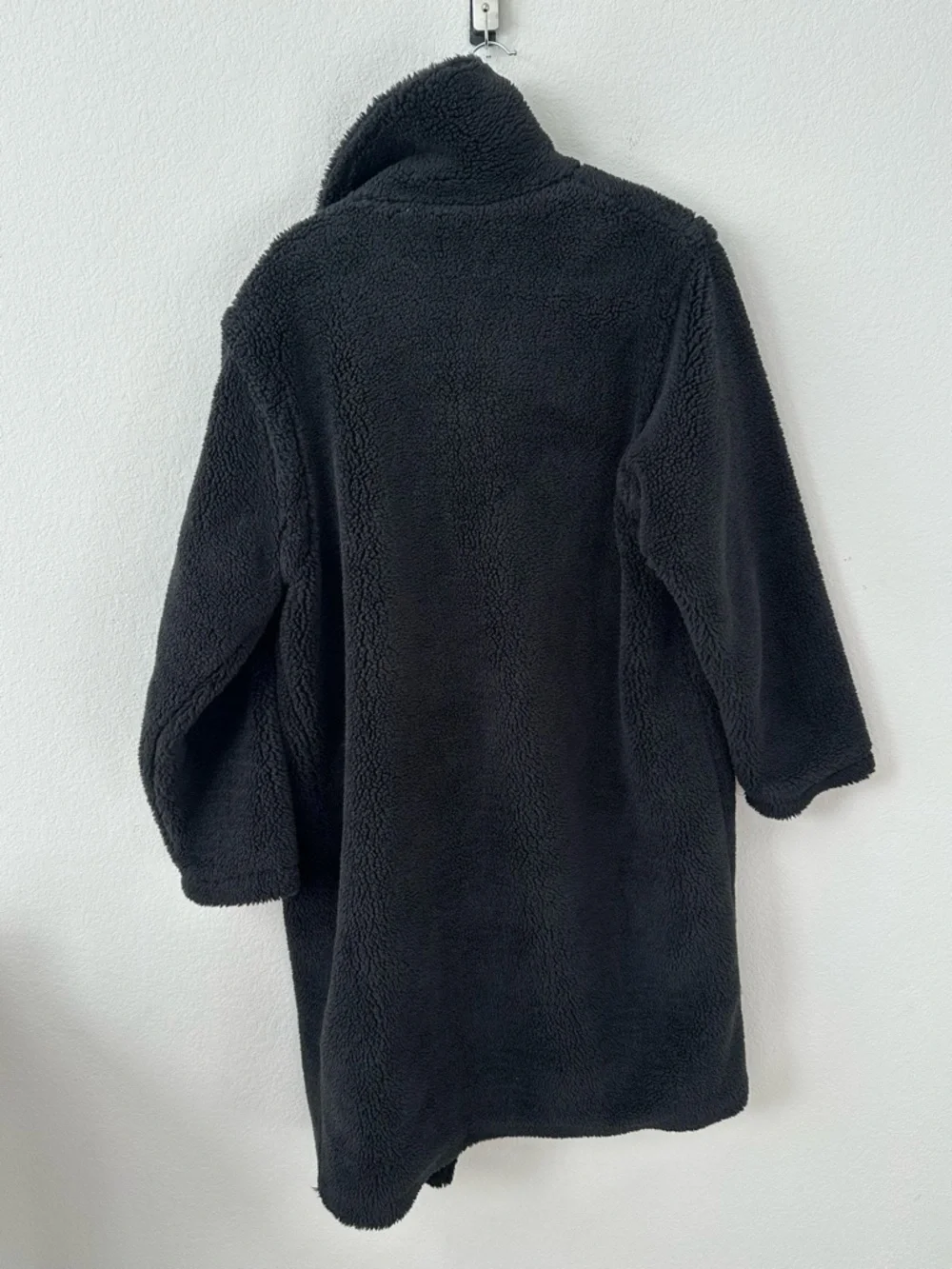 ALO Yoga Oversized Sherpa Teddy Trench Coat in Black SZ S - Picture 7 of 7